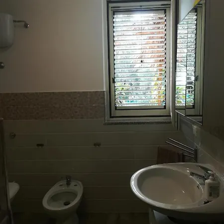 Casa Tra Mare E Oliveti カプリオーリ